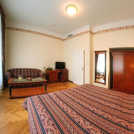 Hotel Carlton Opera à Vienne Extérieur photo