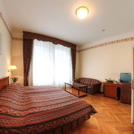 Hotel Carlton Opera à Vienne Extérieur photo