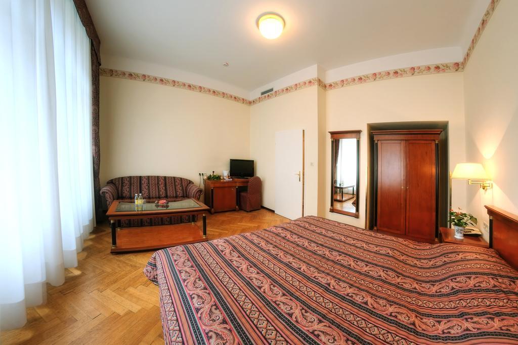 Hotel Carlton Opera à Vienne Extérieur photo