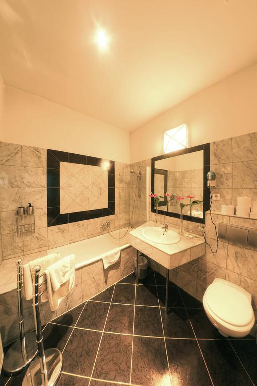 Hotel Carlton Opera à Vienne Extérieur photo
