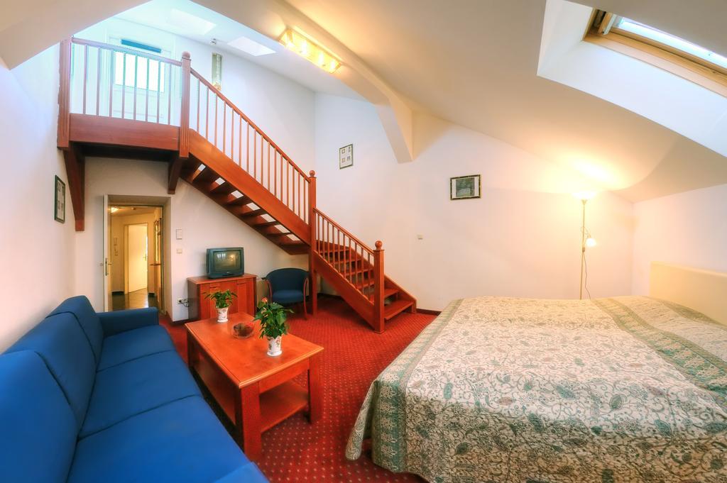 Hotel Carlton Opera à Vienne Extérieur photo