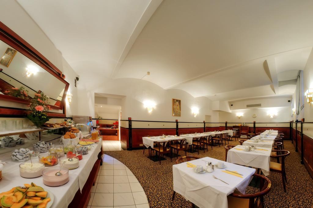 Hotel Carlton Opera à Vienne Extérieur photo