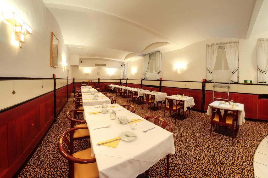 Hotel Carlton Opera à Vienne Extérieur photo