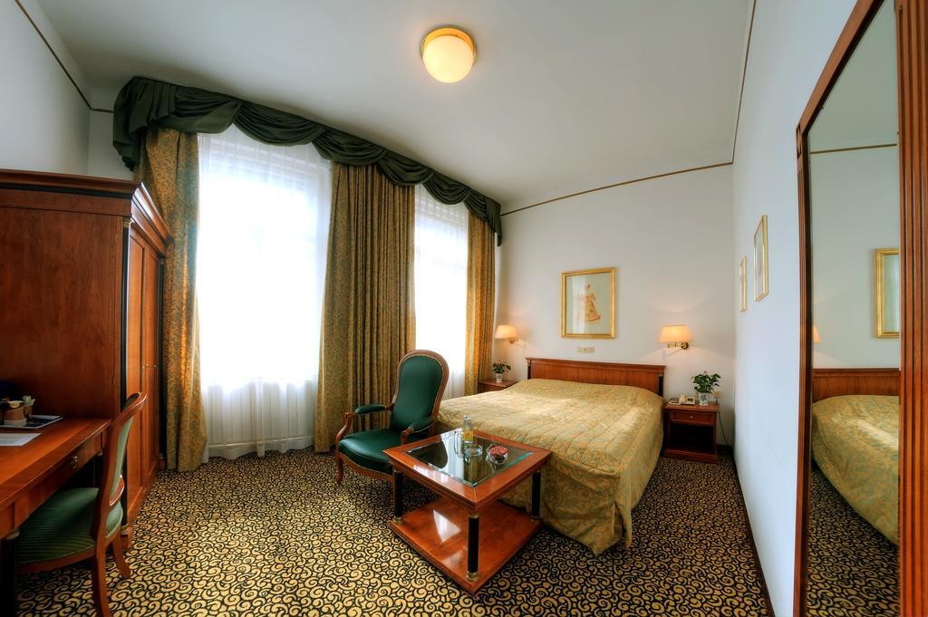 Hotel Carlton Opera à Vienne Extérieur photo