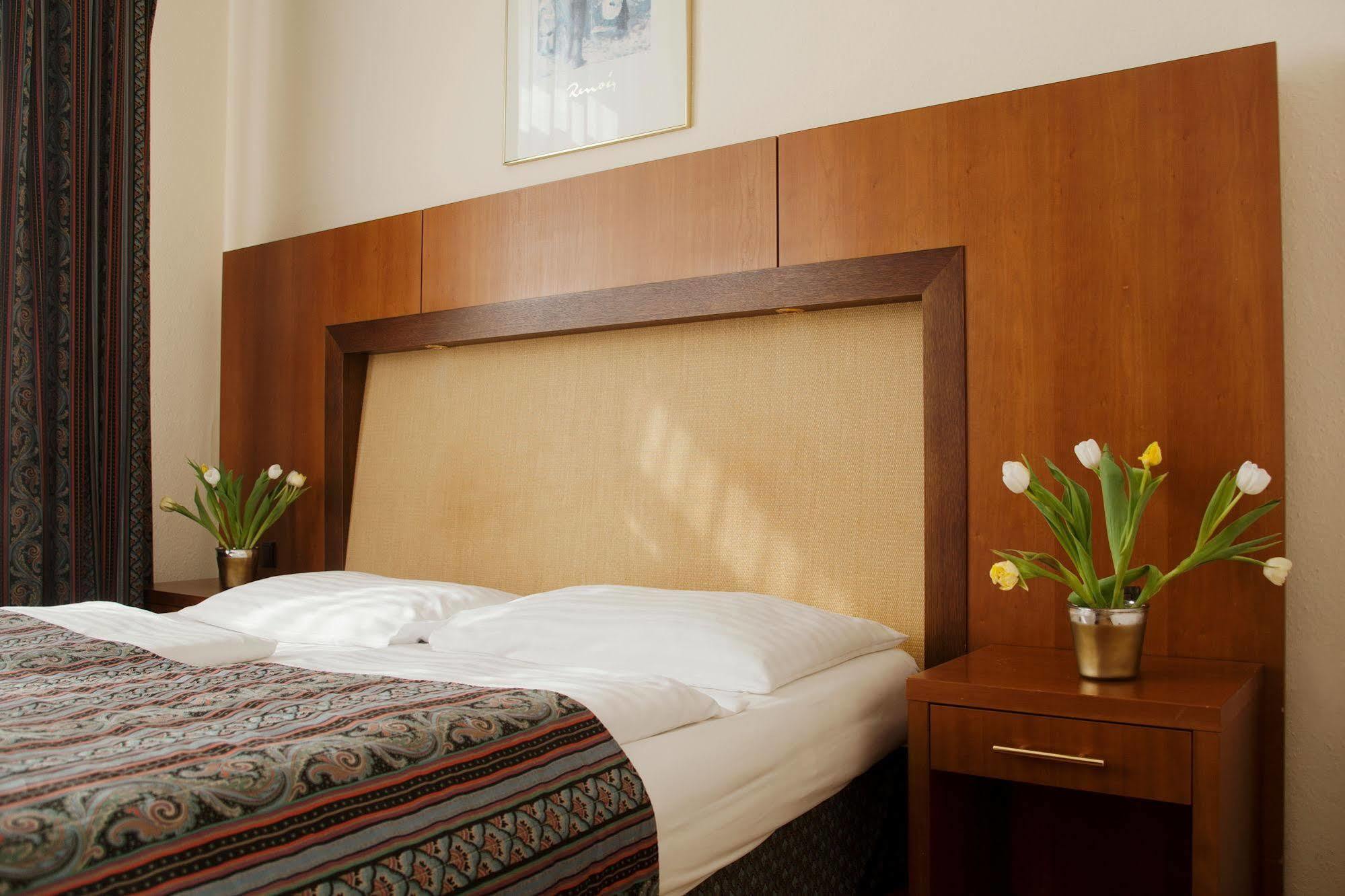Hotel Carlton Opera à Vienne Extérieur photo